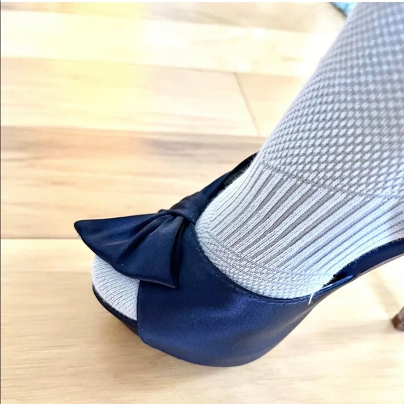 David’s Bridal Platform Peep Toe Heels, 5.5, New - Picture 16 of 16